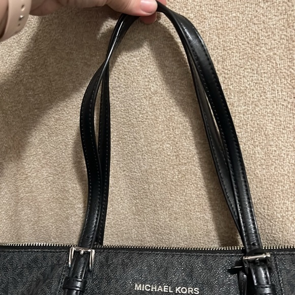 Michael Kors Jet Set Handbag and wallet - Picture 5 of 8